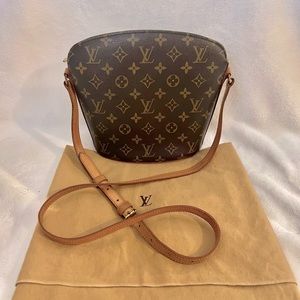 Louis Vuitton Drouot Crossbody! With Dust Bag! VERY Good Condition! 💯 Authentic